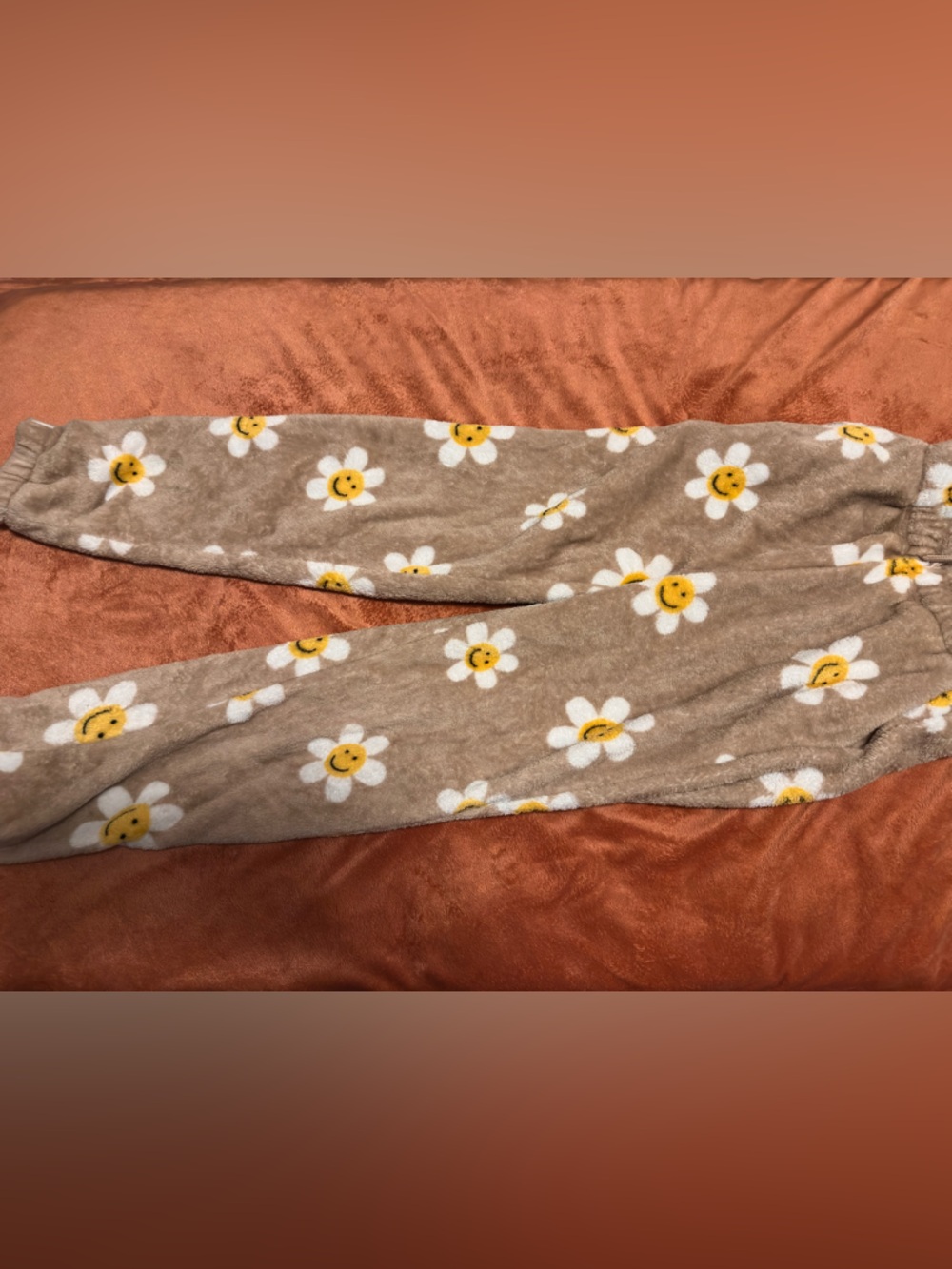 Flowery Face Sweats!